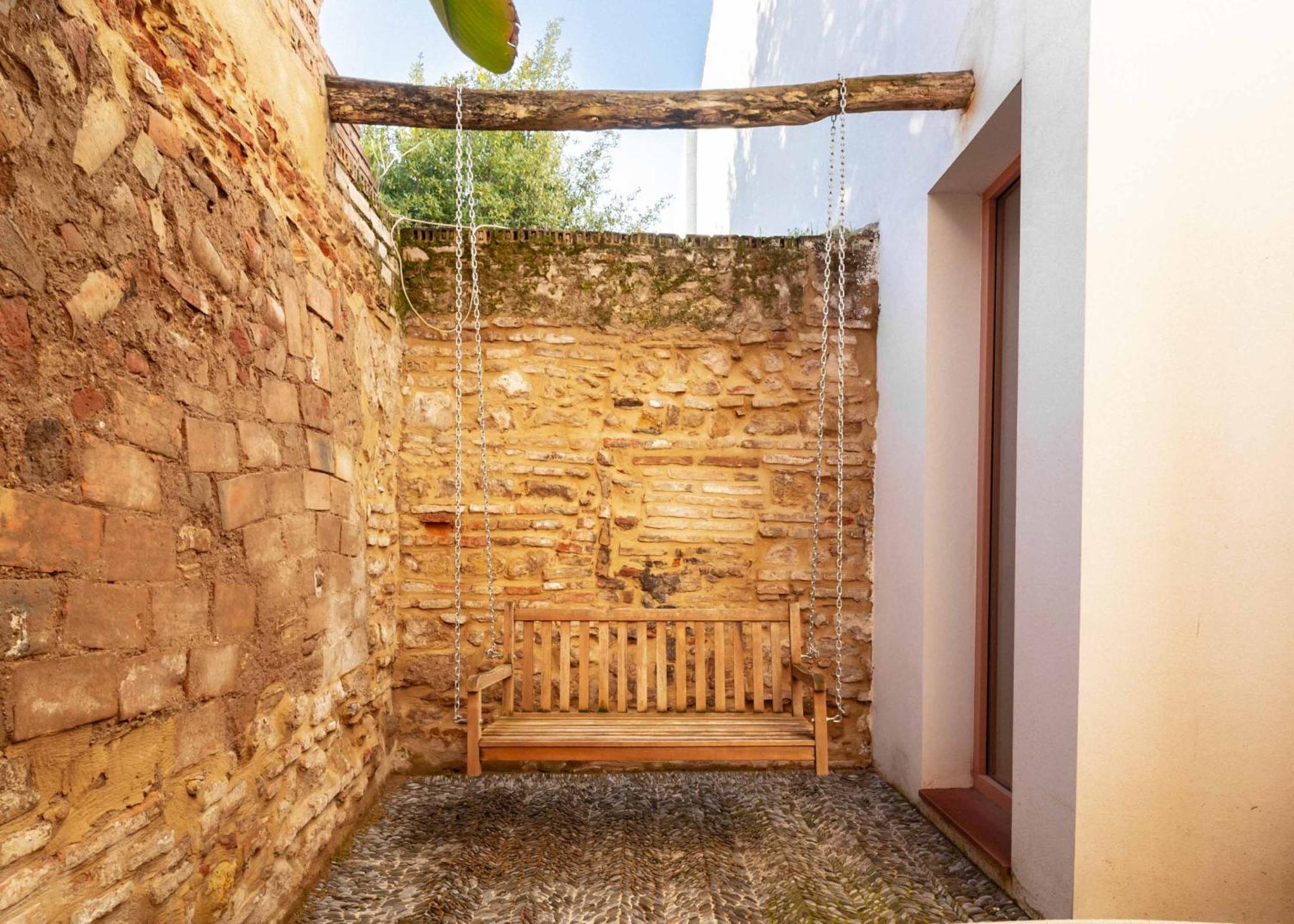 Estudio familiar con patio privado